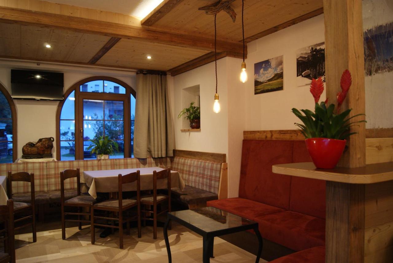 Guesthouse Rungg Badia (South Tyrol) Eksteriør bilde