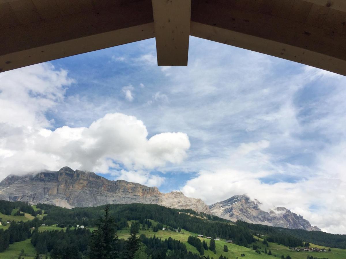 Guesthouse Rungg Badia (South Tyrol) Eksteriør bilde