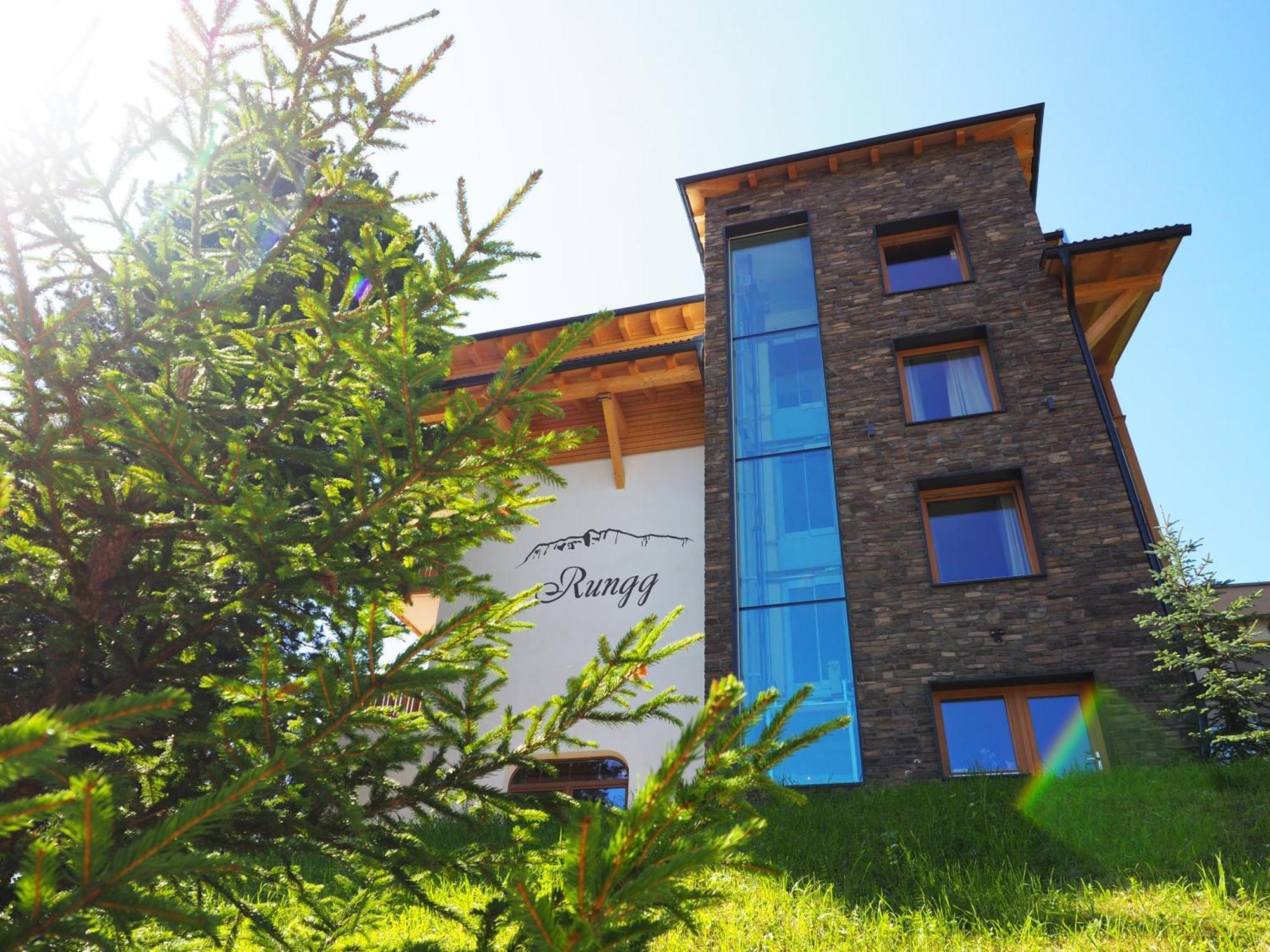 Guesthouse Rungg Badia (South Tyrol) Eksteriør bilde