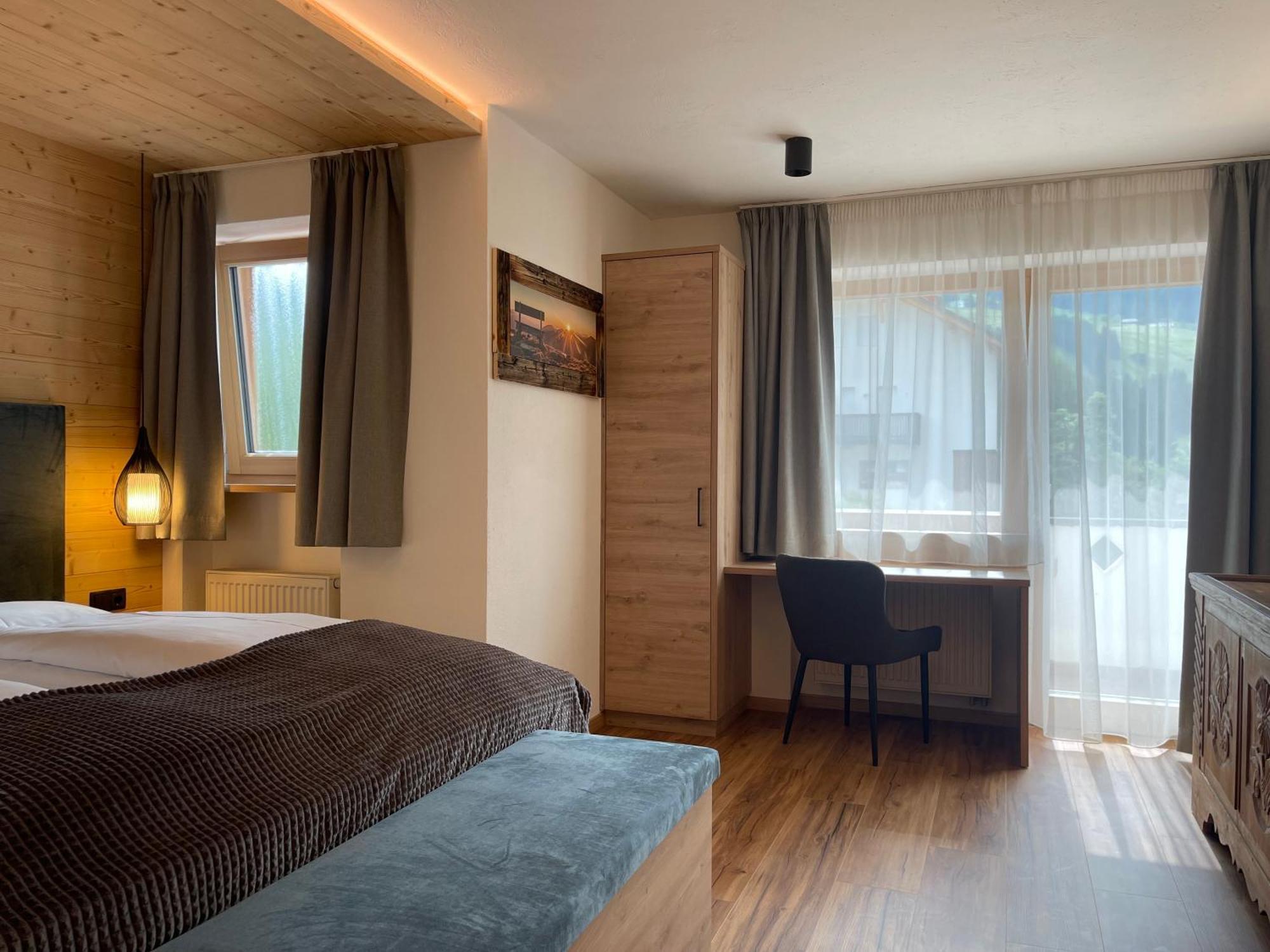 Guesthouse Rungg Badia (South Tyrol) Eksteriør bilde